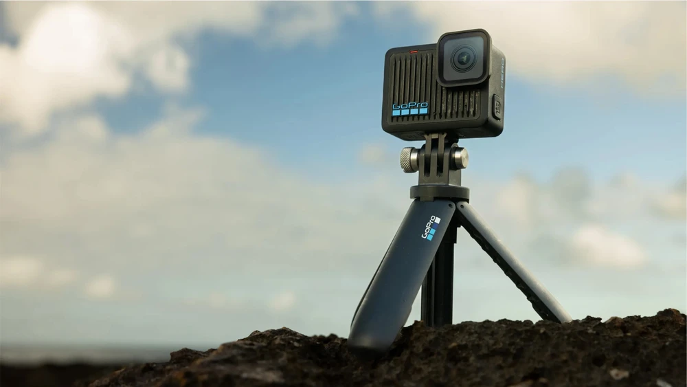 GOPRO SHORTY (MINI EXTENSION POLE + TRIPOD)