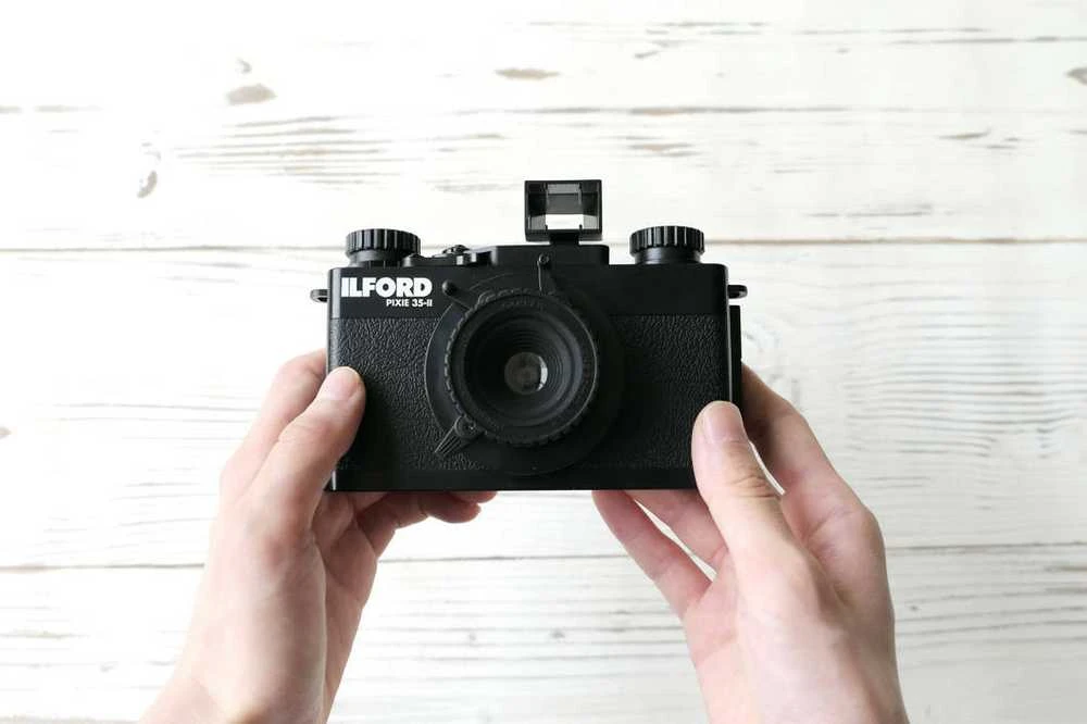Ilford Pixie 35-II, juodas
