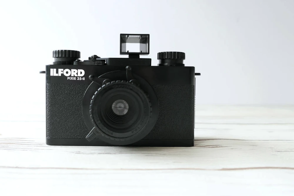 Ilford Pixie 35-II, juodas
