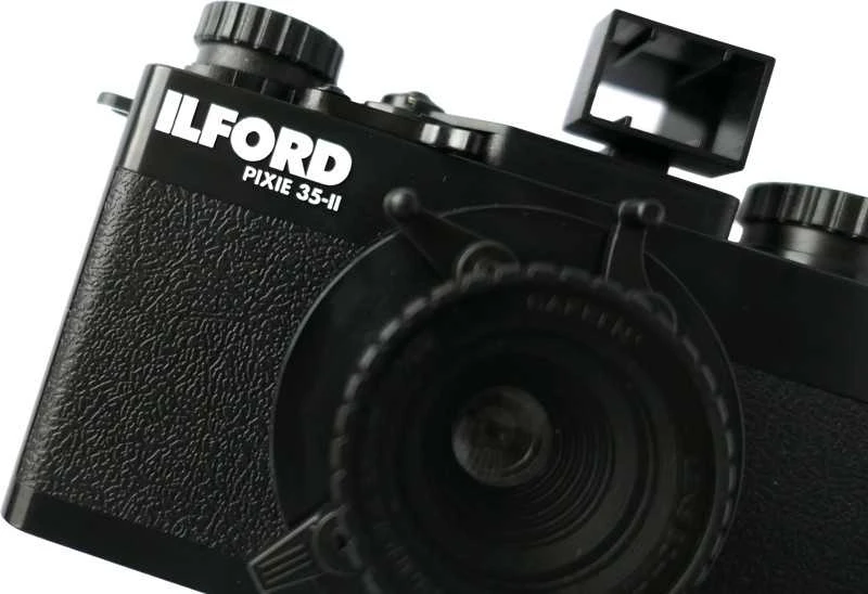 Ilford Pixie 35-II, juodas