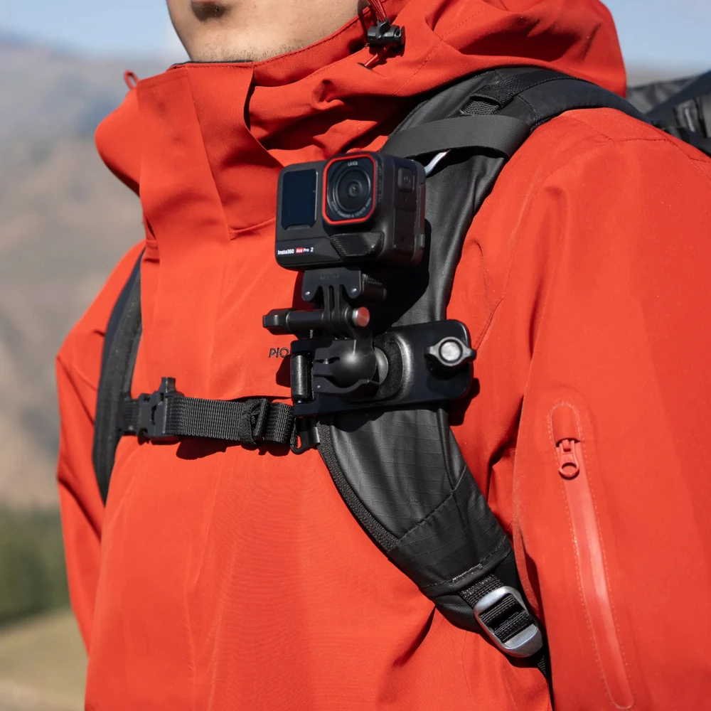 „Insta360“ kuprinės segtukas
