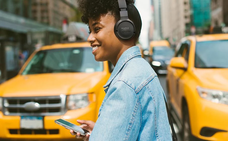 JBL Tune 670 NC belaidės ausinės, Juodos spalvos