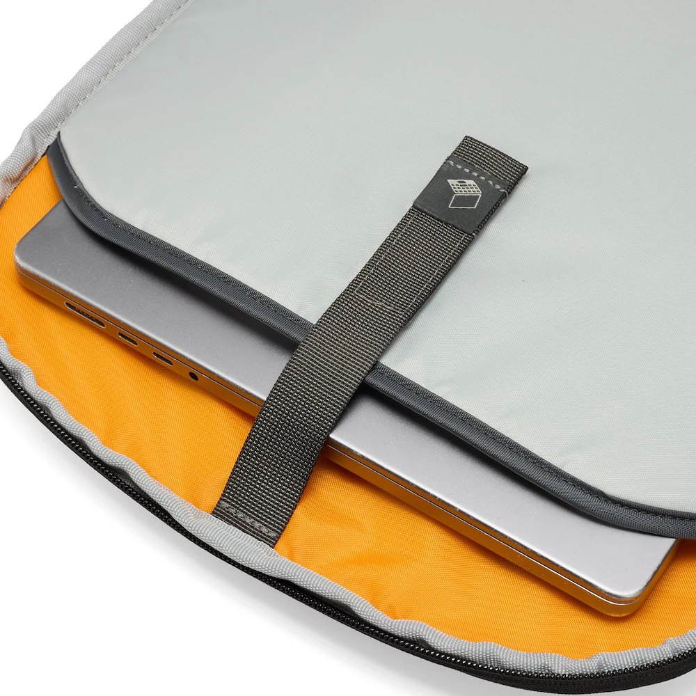 Lowepro kuprinė Fastpack BP 250 AW IV, juoda