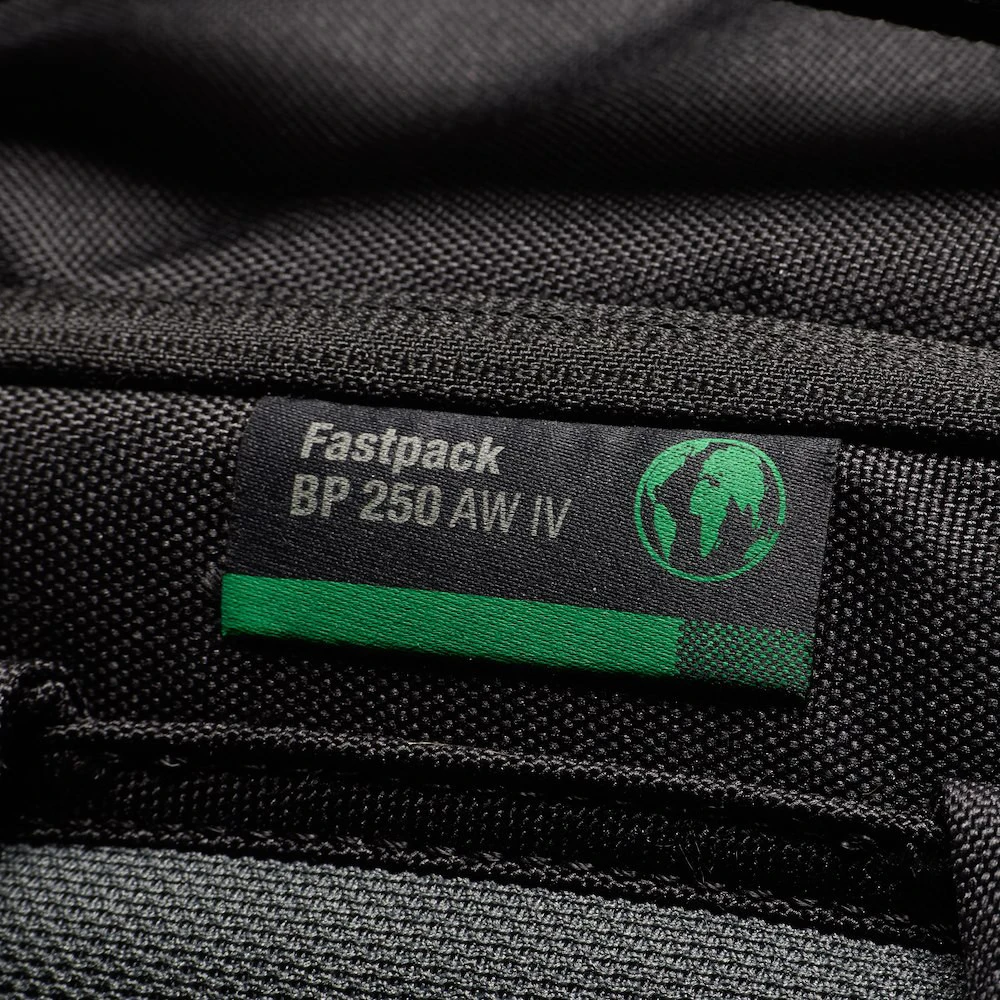 Lowepro kuprinė Fastpack BP 250 AW IV, juoda