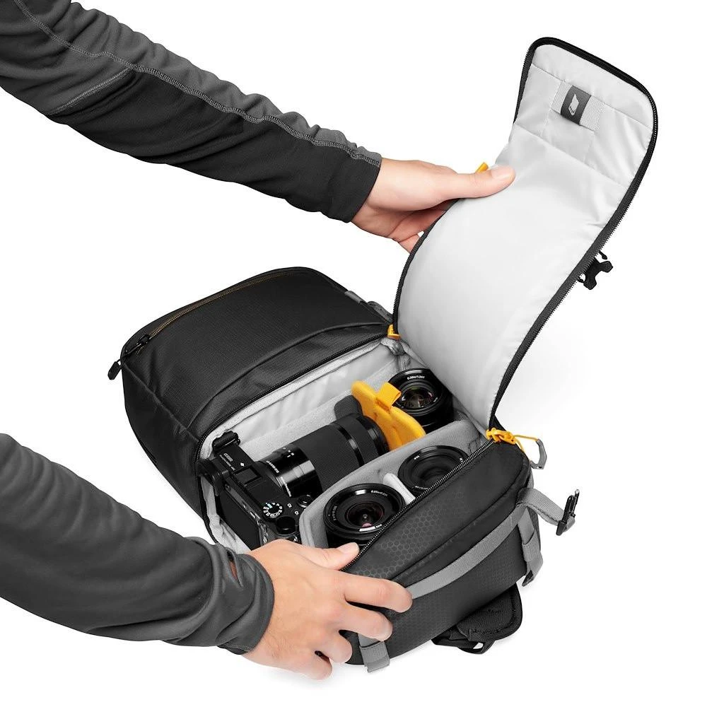 LOWEPRO SLINGSHOT SL 250 AW III Juodas