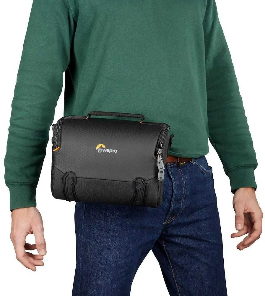 Lowepro fotoaparato krepšys Adventura SH 160 III, juodas