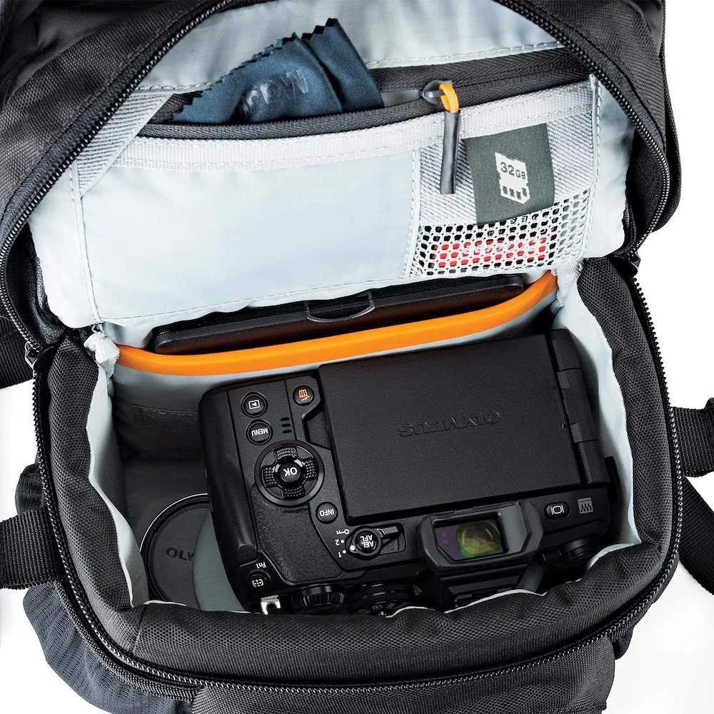 LOWEPRO NOVA 140 AW II Juodas