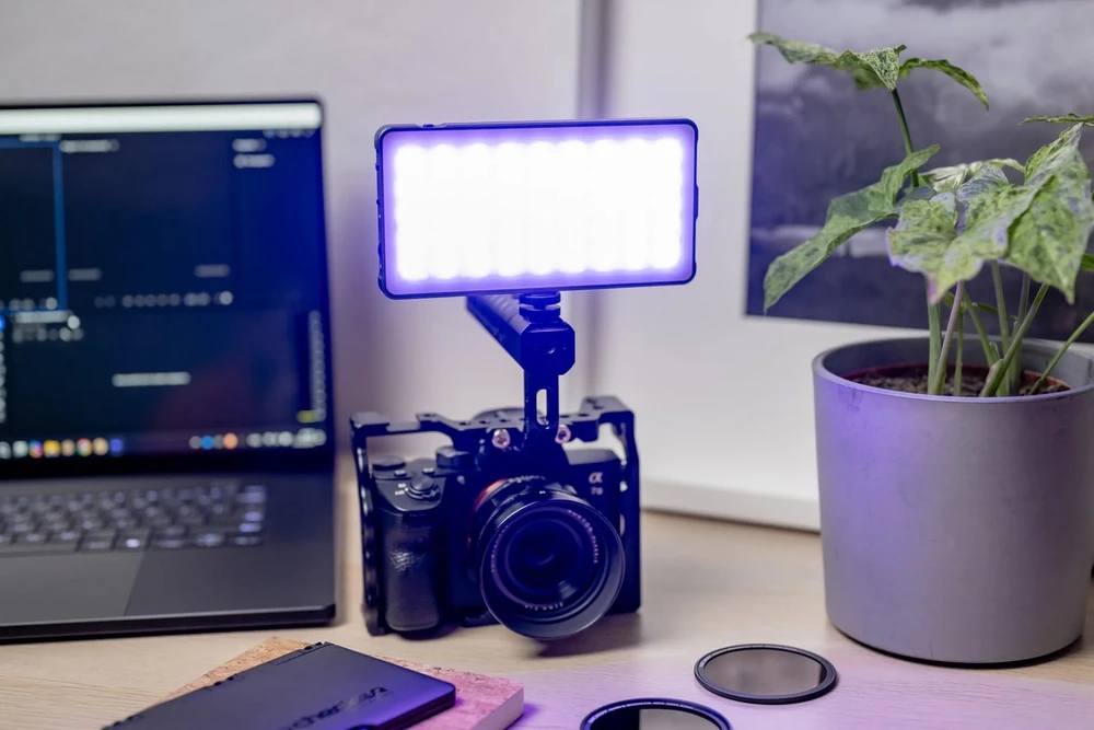 LED Apšvietimas - Newell RGB-W Rangha LED Apšvietimas 3200–5600 K 4000 mAh 21 Scena CRI 96+