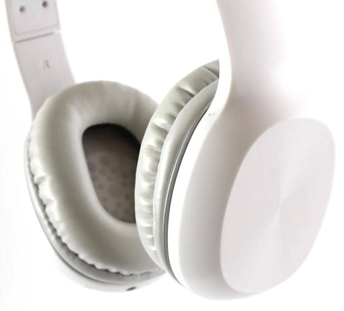 Omega Freestyle ausinės, stambus planas