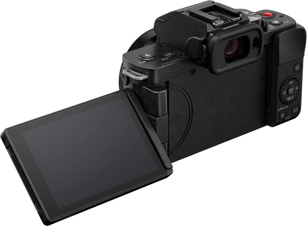 Panasonic Lumix G100D + 12-32mm