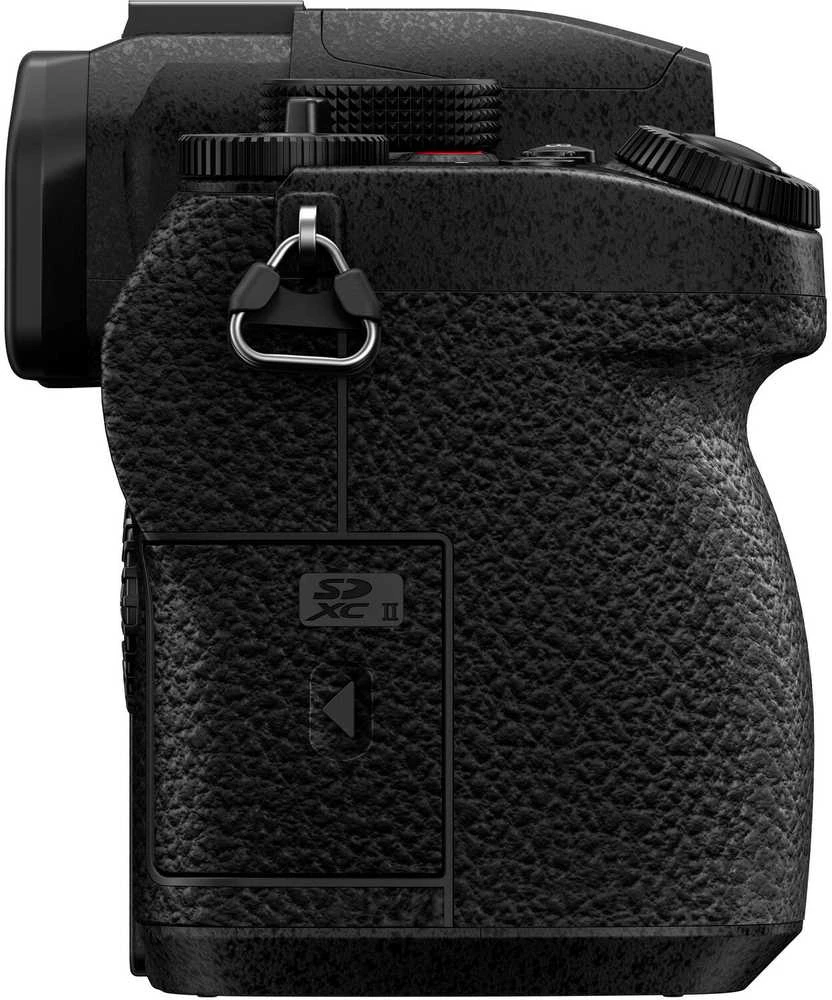 Panasonic Lumix DC-G97 + 14-140mm F3.5-5.6 II