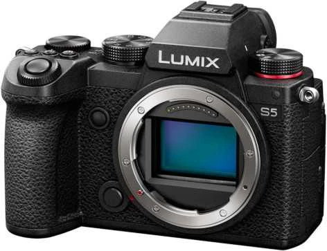 „Panasonic Lumix S5“ korpusas
