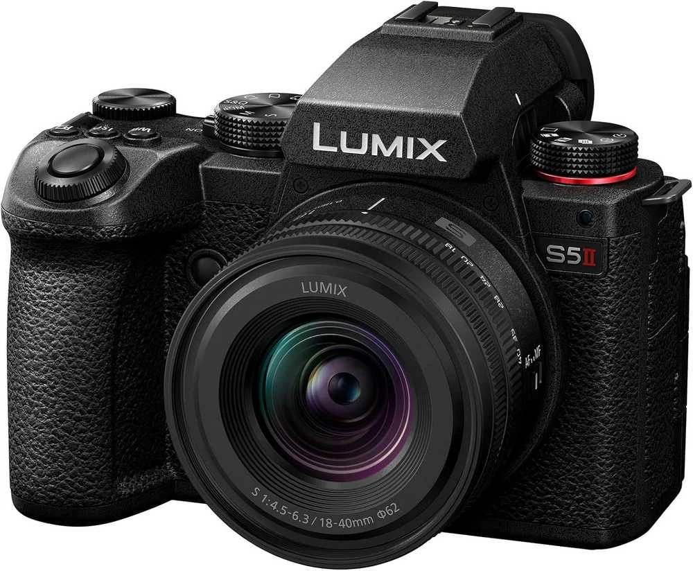 Panasonic Lumix DC-S5 II + 18-40mm