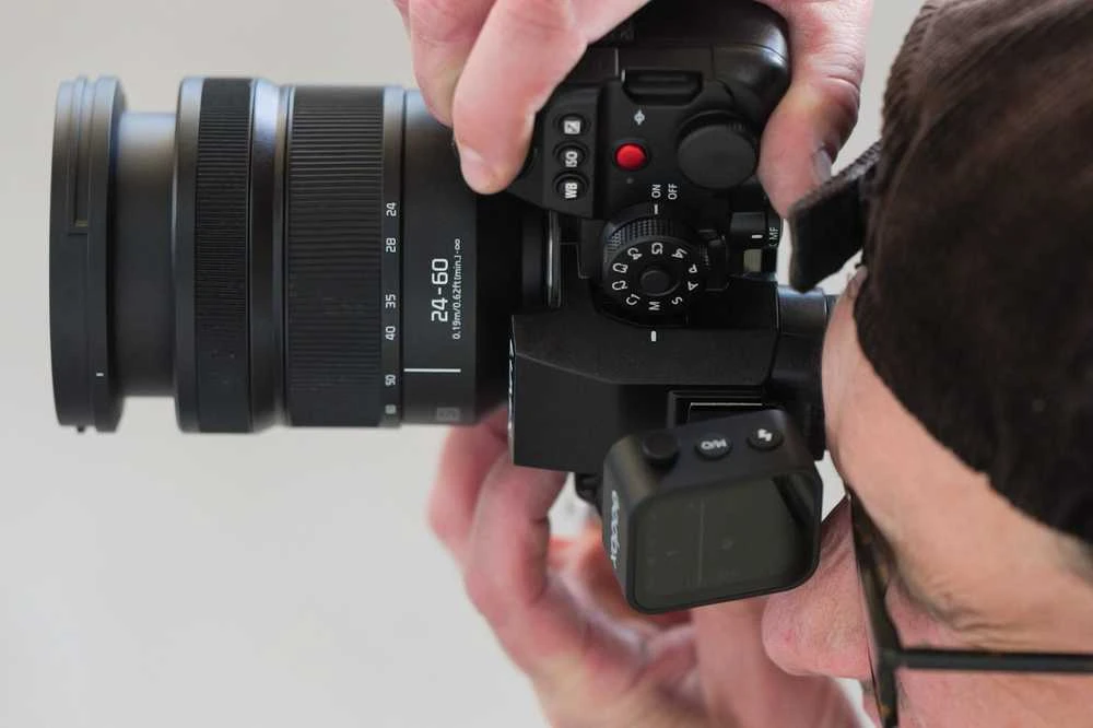 „Panasonic Lumix S 24-60mm f/2.8“ objektyvas