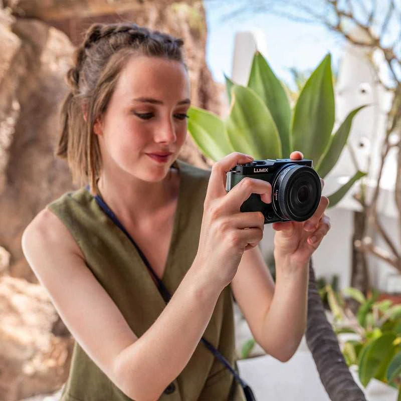 „Panasonic LUMIX S 26mm F8.0“ plokščias objektyvas (MF)