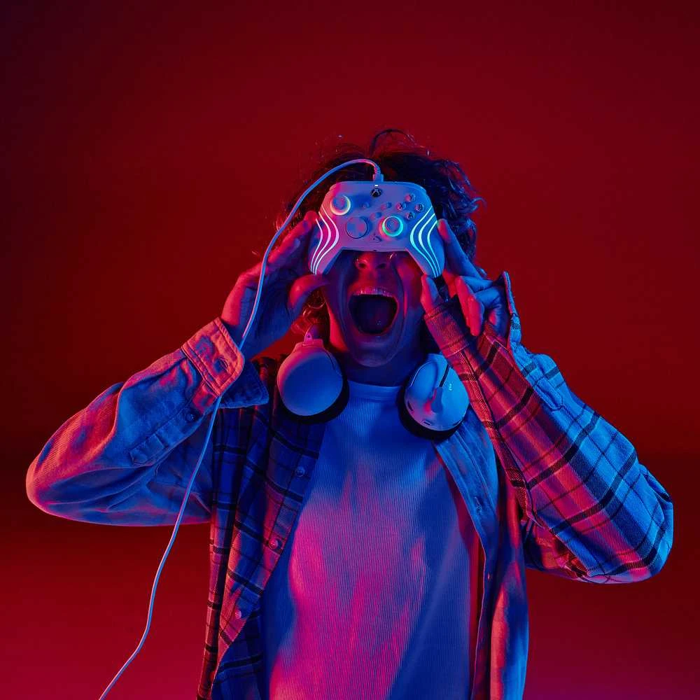 PDP XBOX Series X/S ir PC baltas laidinis valdiklis (Afterglow Wave)