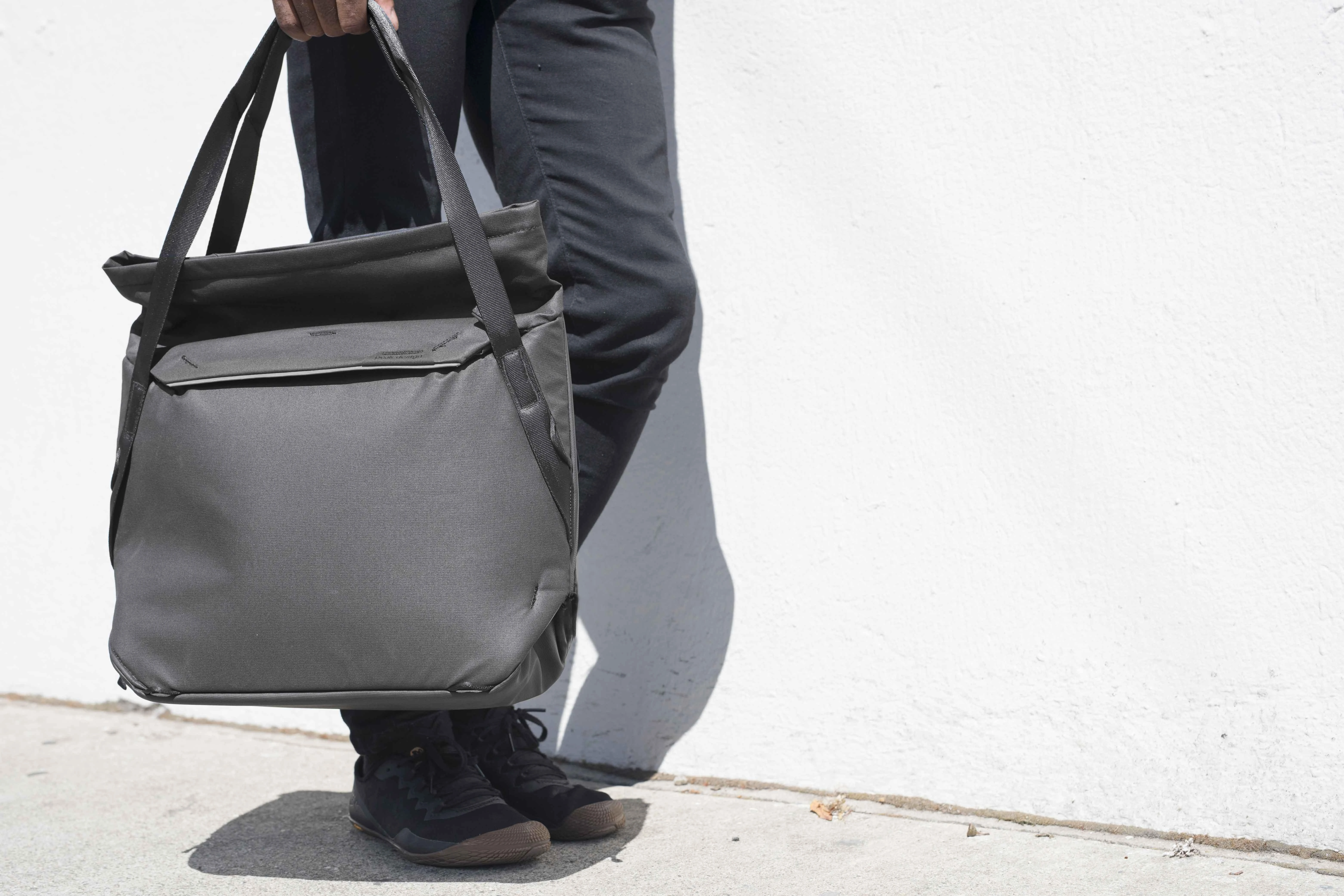 Peak Design rankinė per petį Everyday Tote V2 15L, juoda