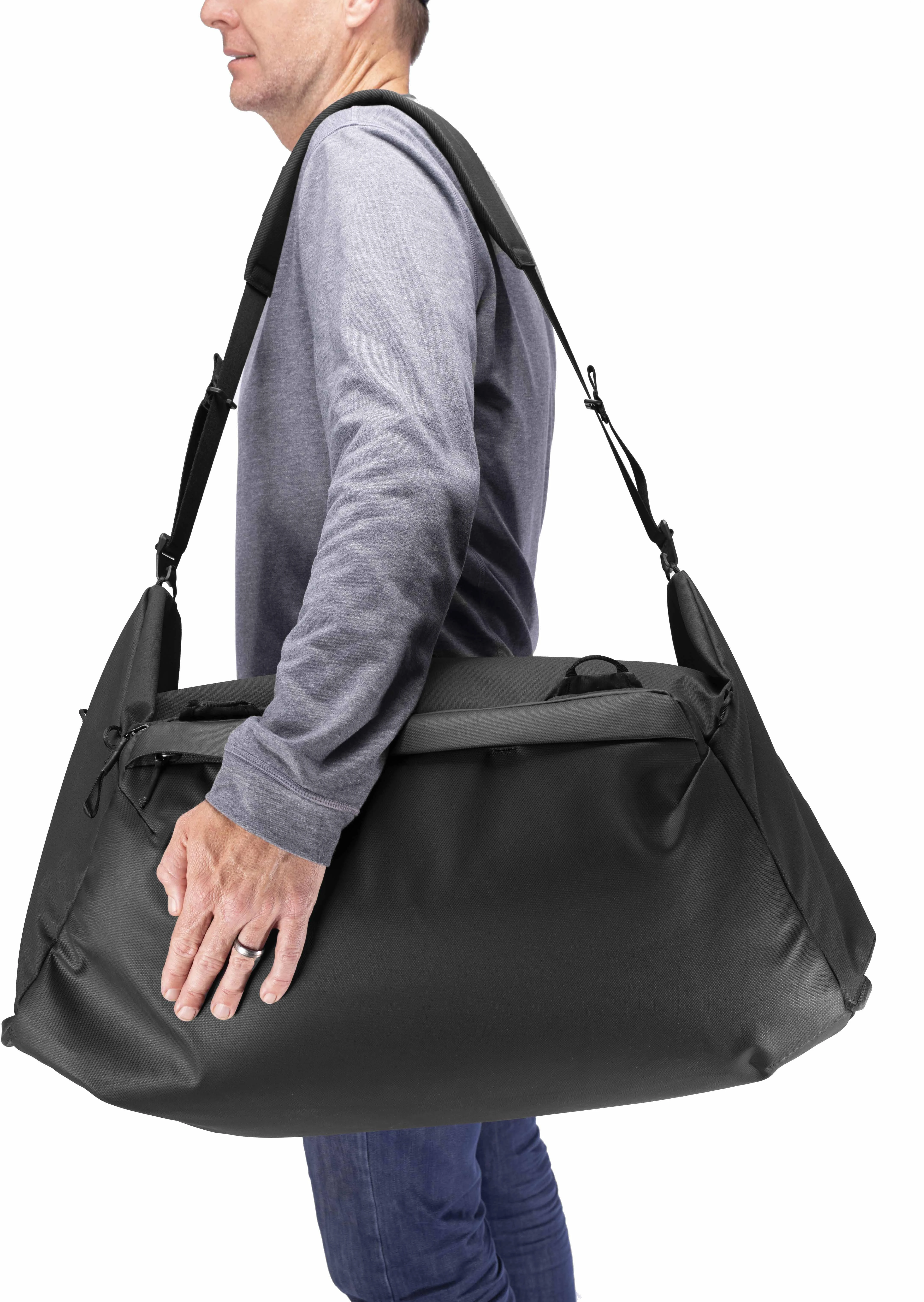 Peak Design Travel Duffel 65L, juoda