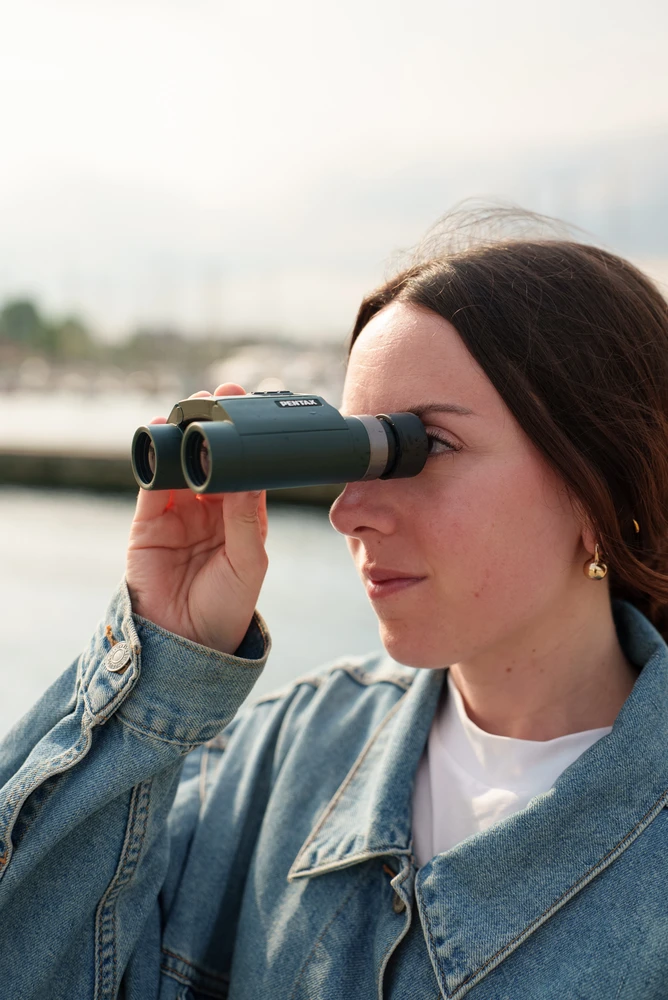 Pentax žiūronai AD 8x25 WP