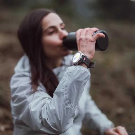 Išmanusis laikrodis Polar Grit X2 Pro, Nerūdijančio plieno korpusas su pilkos spalvos silikoniniu dirželiu