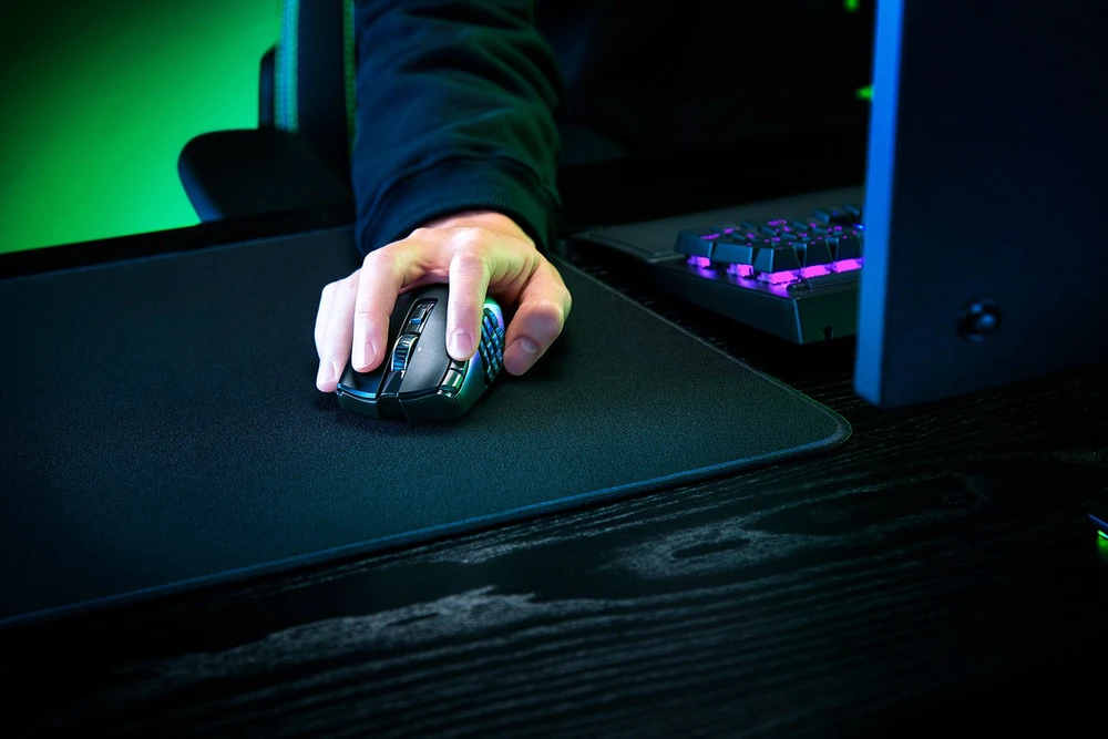 Razer | Naga V2 HyperSpeed | Wireless | Pelė žaidimams | 2.4GHz, Bluetooth | Juodas | No