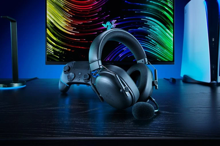 Ausinės Razer BlackShark V3, skirta PlayStation, juoda
