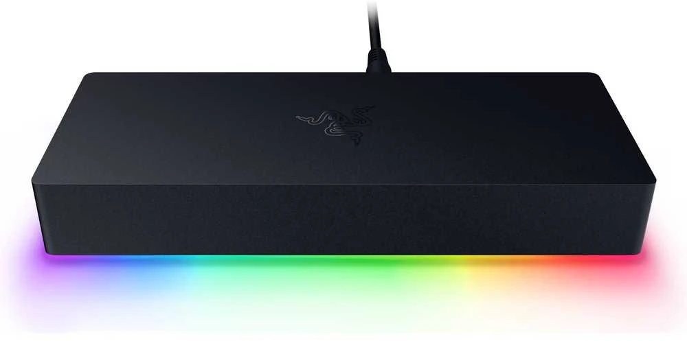 „Razer“ darbalaukio RGB dokas keliems įrenginiams ir ekranams | „Thunderbolt 5“ dokas