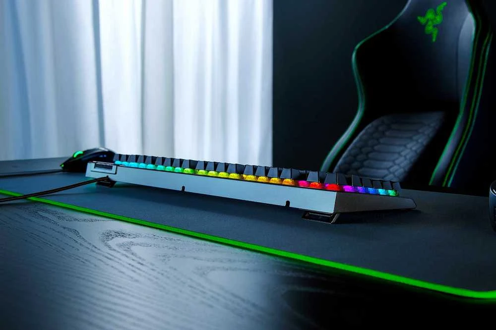 Klaviatūra Razer - Blackwidow V4 X - žalias jungiklis - Nordic