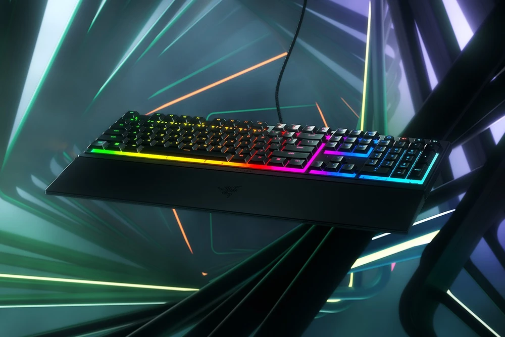 Razer | Ornata V3 | Klaviatūra žaidimams | su laidu | RGB LED pašvietimas | US | Mecha-Membrane | Juodas