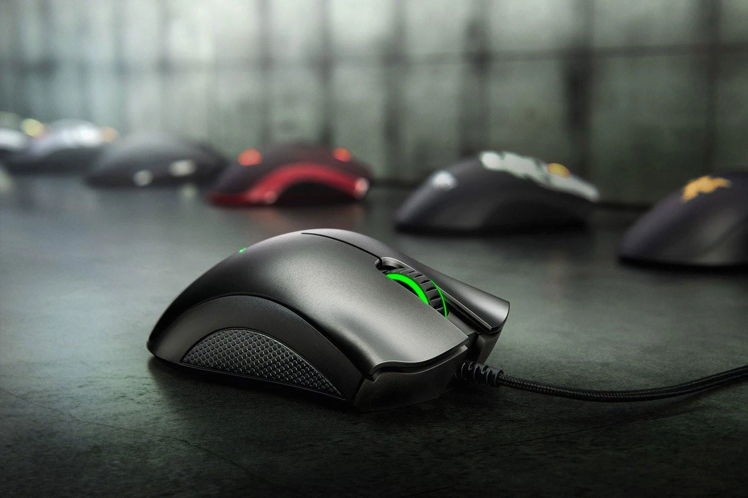 Pelė RAZER DeathAdder Essential RZ01-02540100-R3C1 (Optinė, 6400 DPI, juodos spalvos)