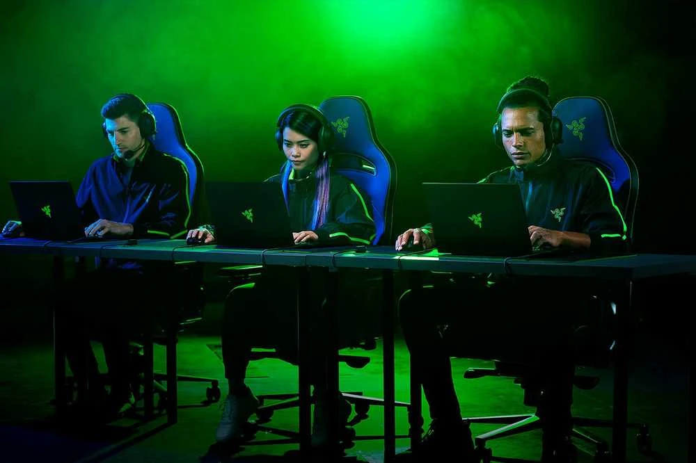 Razer BlackShark V2 Pro belaidės ausinės (2023), Juodos spalvos