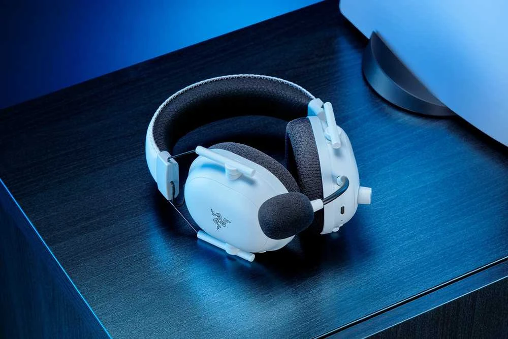 Ausinės RazerBlackShark V2 Pro skirta PlayStation | Belaidės | Over-Ear | Mikrofonas | Noise canceling | Baltos
