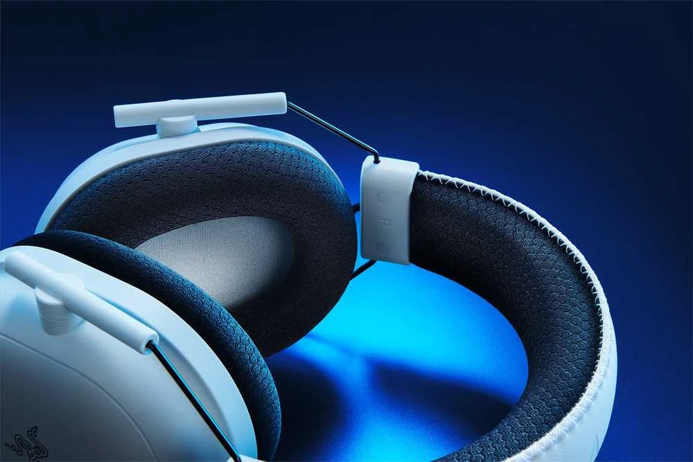 Ausinės RazerBlackShark V2 Pro skirta PlayStation | Belaidės | Over-Ear | Mikrofonas | Noise canceling | Baltos
