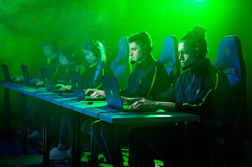 Razer BlackShark V2 Pro belaidės ausinės (2023), Juodos spalvos