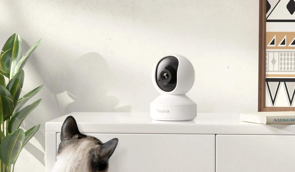 Vidinė apsaugos kamera Reolink E Series E340, baltos spalvos