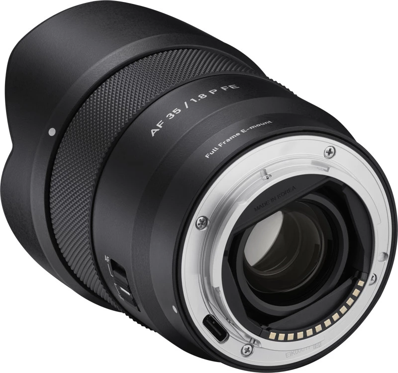 „Sony FE Samyang Samyang AF 35mm f/1.8 P“ objektyvas (viso kadro ir APS-C)