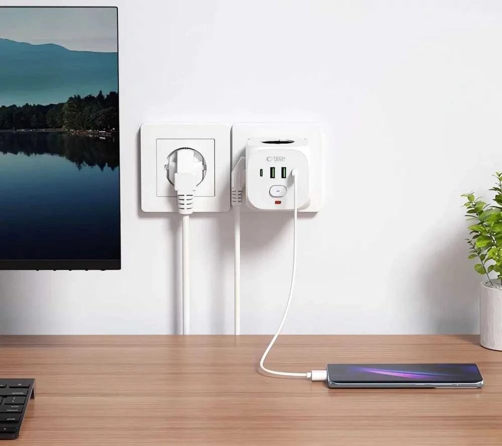 Tech-Protect PCL3x4 maitinimo juosta, 2x USB-A, 2x USB-C, 3x kintamosios srovės tipas Schuko - Baltas