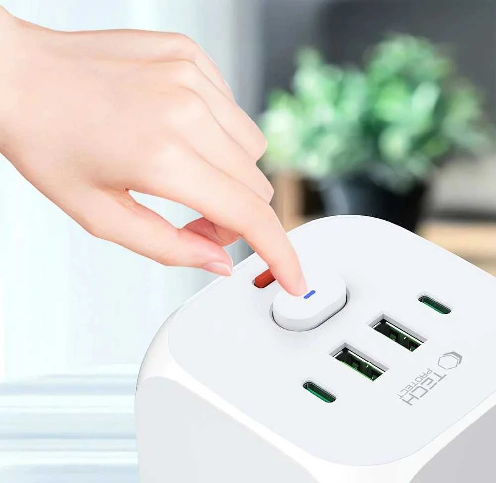 Tech-Protect PCL3x4 maitinimo juosta, 2x USB-A, 2x USB-C, 3x kintamosios srovės tipas Schuko - Baltas