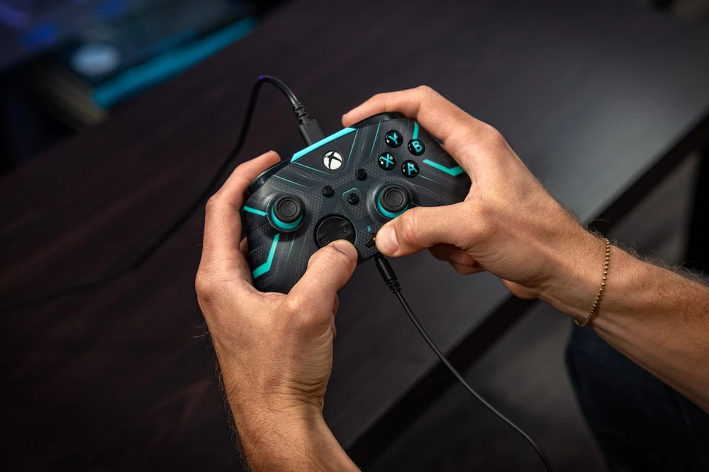 „Turtle Beach“ – „Rematch Advanced Wired“ – titano plienas