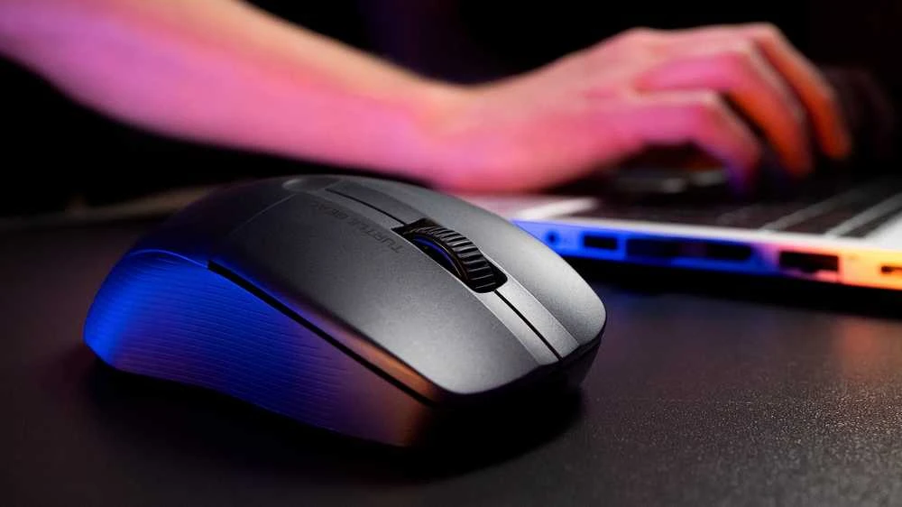 Turtle Beach Pure Air RGB juoda belaidė pelė | 26000 DPI