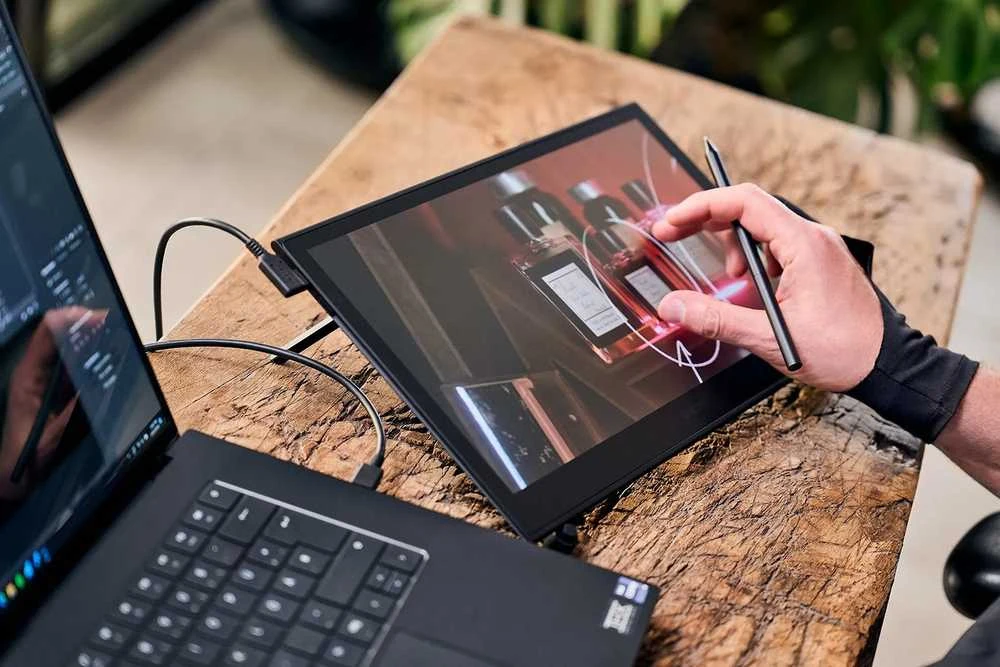 Touch „Wacom Movink 13“ lietimui jautrus 13,3 colio OLED, „FullHD“, „Pro pen 3“