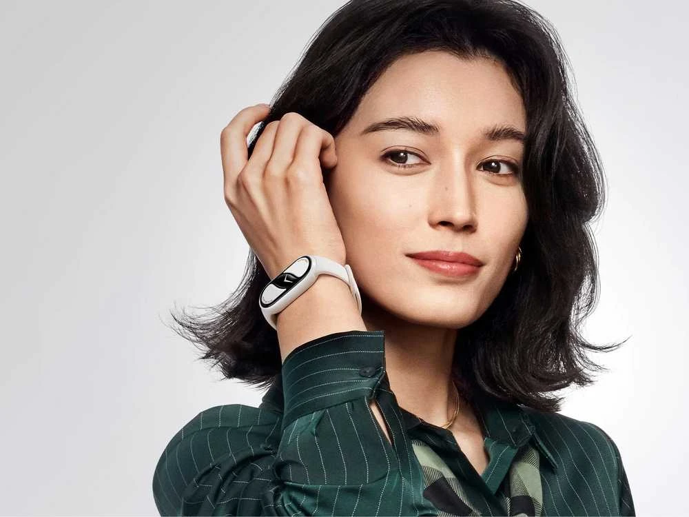 Išmanioji apyrankė Xiaomi Smart Band 10 Ceramic Edition, Perlo baltos spalvos