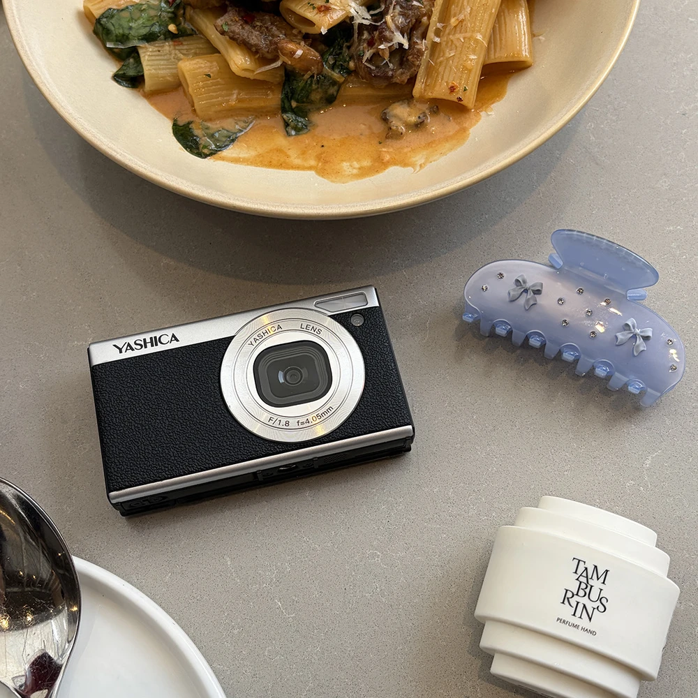 YASHICA Tank (Juodas)