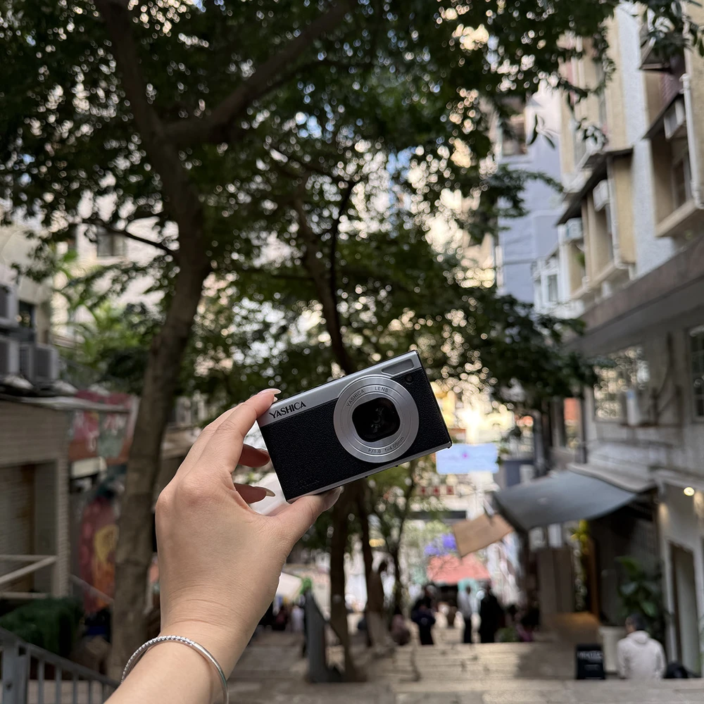 YASHICA Tank (Juodas)