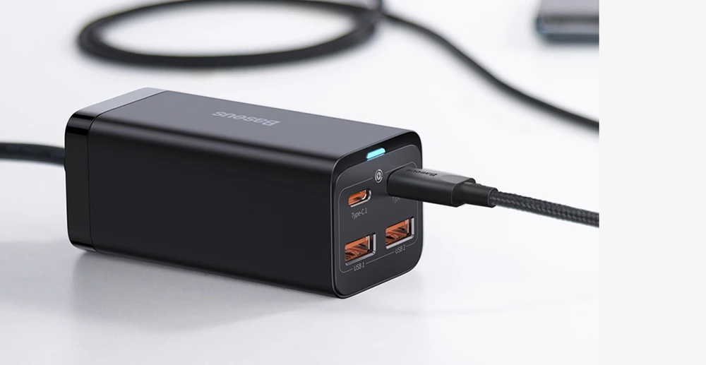 Baseus Sieninis įkroviklis GaN3 Pro 65W 2xUSB + 2xUSB-C QC4+ PD3.0 su USB-C 1.5m laidu, juodas