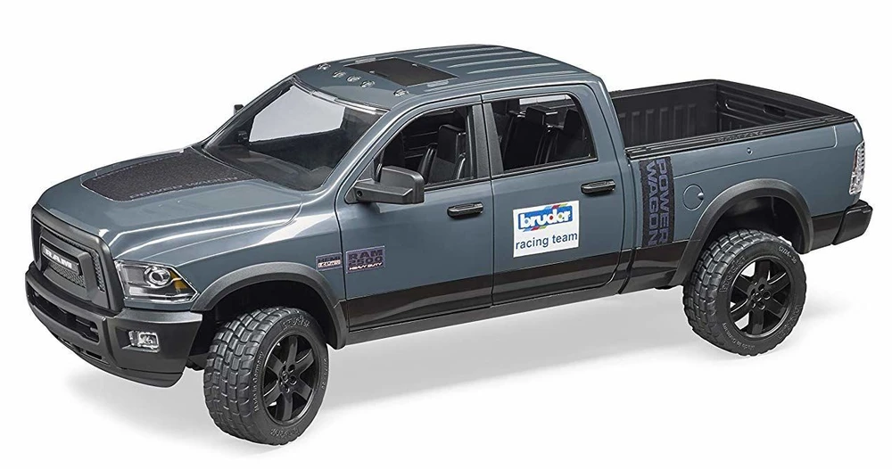 BRUDER automobilis RAM 2500 Power Wagon su priekaba, 02504