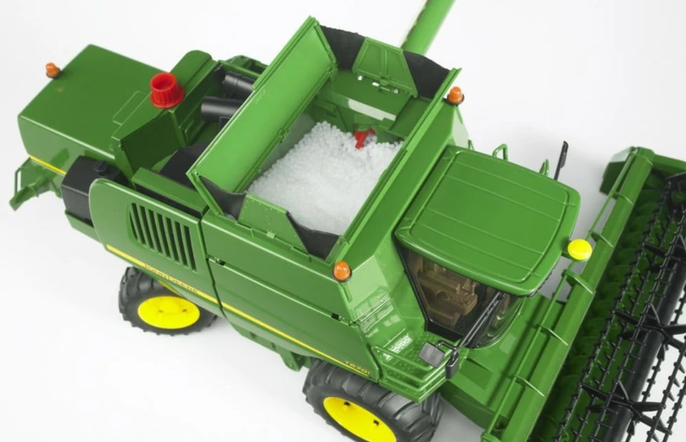 Žaislinis kombainas Bruder John Deere (02132)