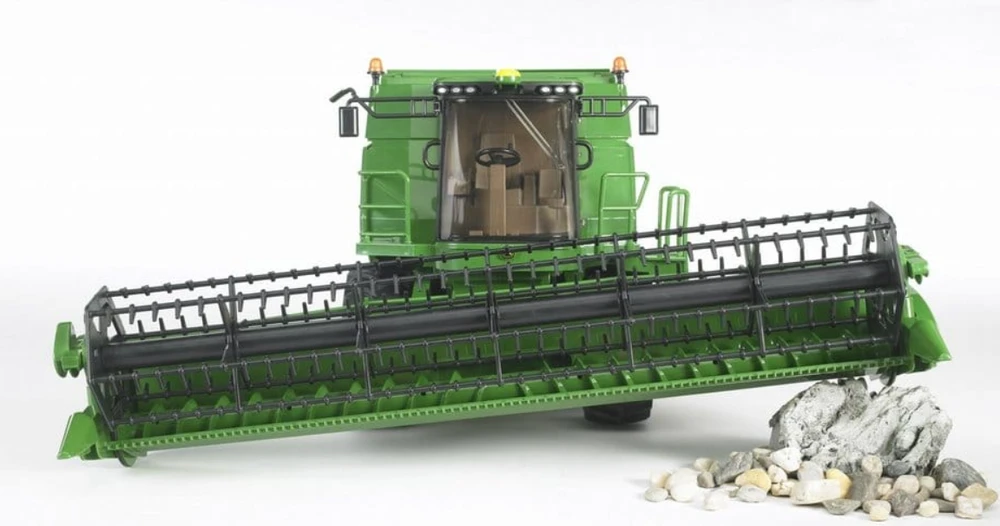 Žaislinis kombainas Bruder John Deere (02132)