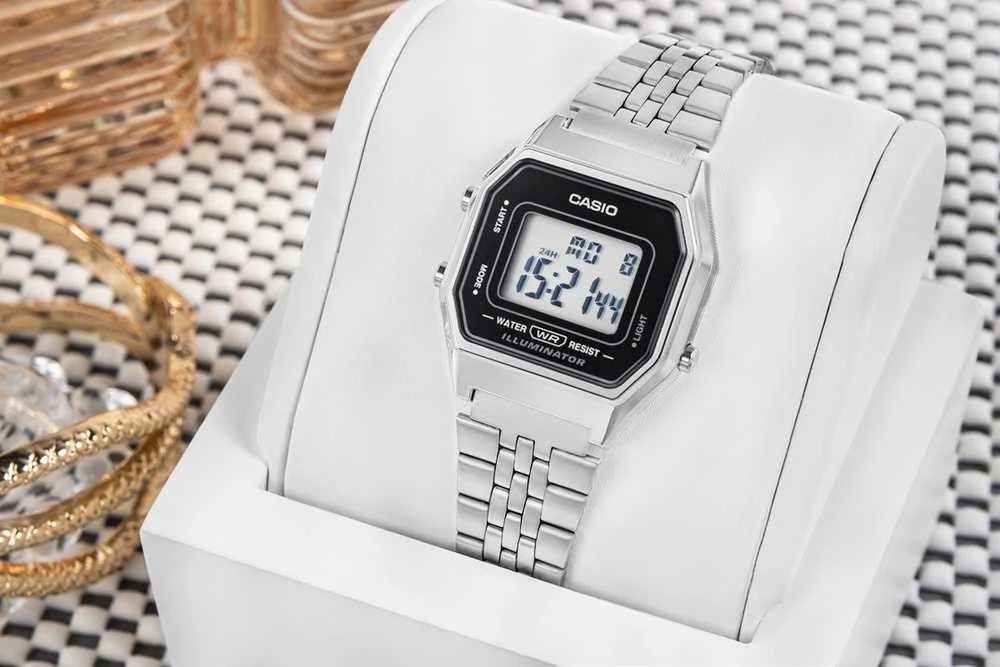 CASIO VINTAGE LA680WA-1 MOTERINIS LAIKRODIS (zd631a) + DĖŽUTĖ