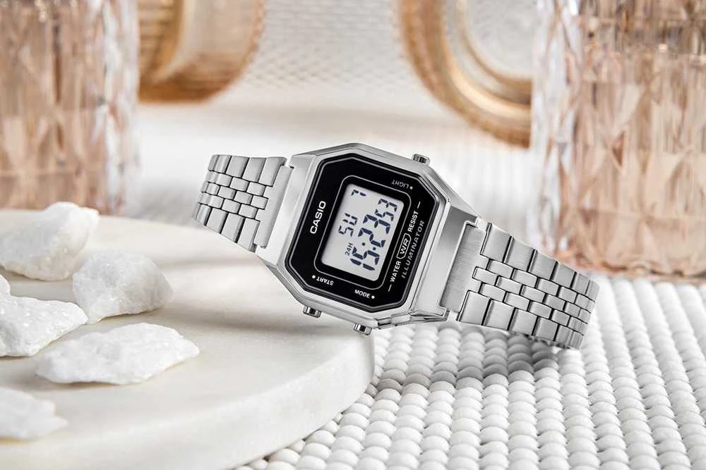 CASIO VINTAGE LA680WA-1 MOTERINIS LAIKRODIS (zd631a) + DĖŽUTĖ